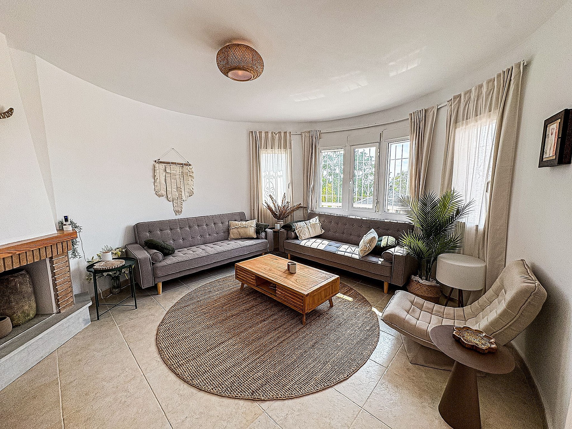 Sold - 5 Bedroom 4 Bathroom Villa in Pinoso -  - Alicante