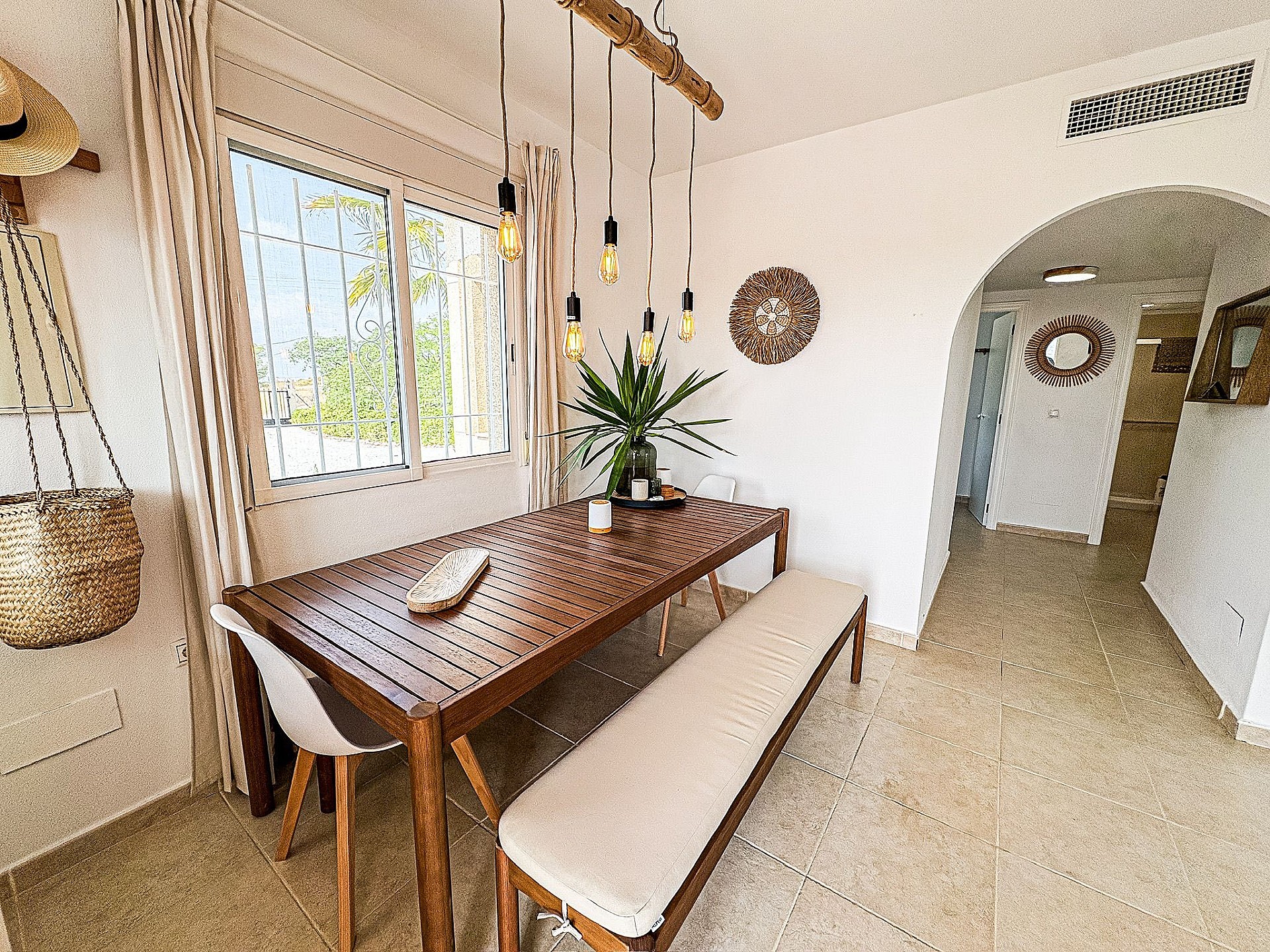 Sold - 5 Bedroom 4 Bathroom Villa in Pinoso -  - Alicante