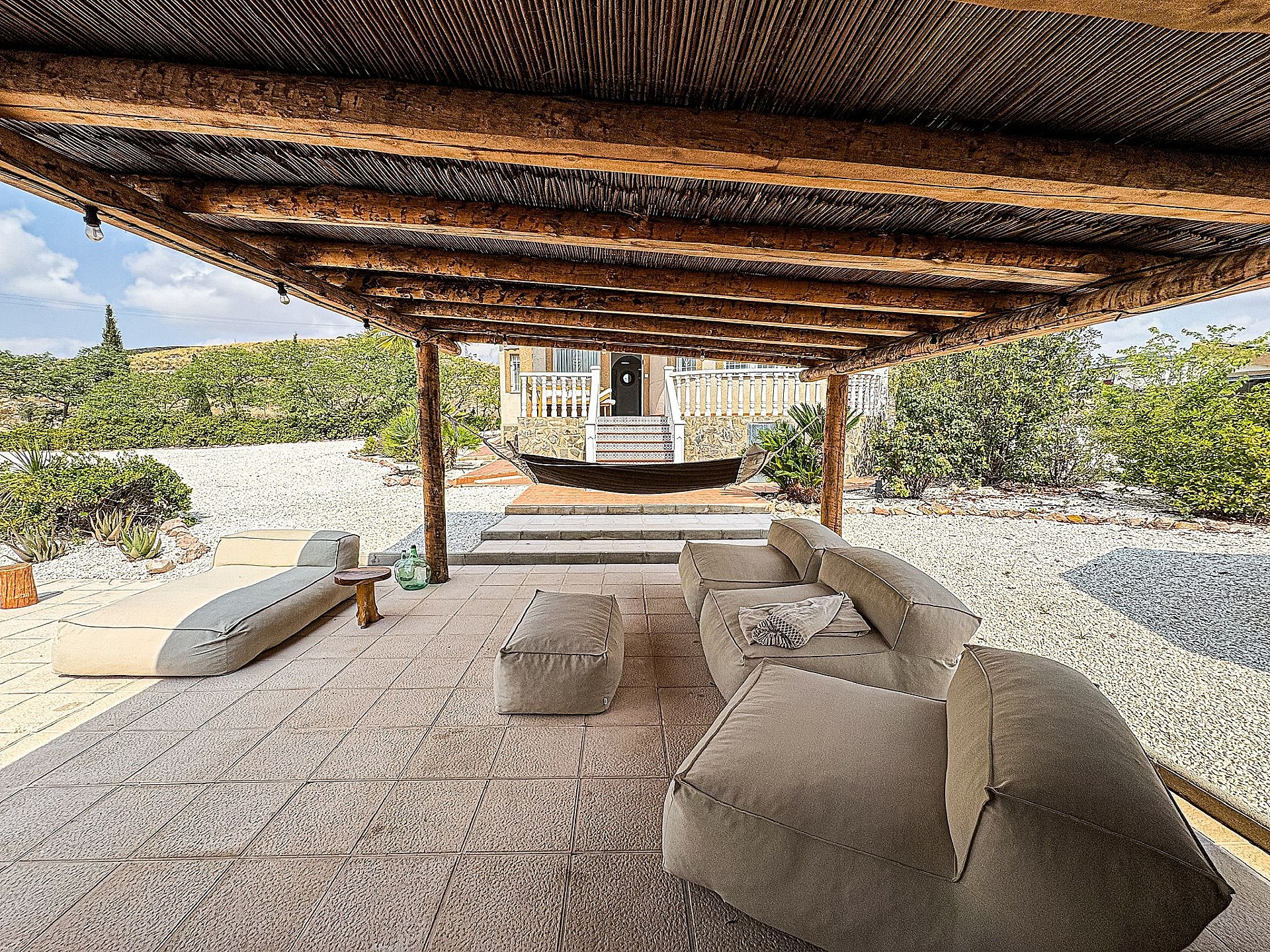 Sold - 5 Bedroom 4 Bathroom Villa in Pinoso -  - Alicante