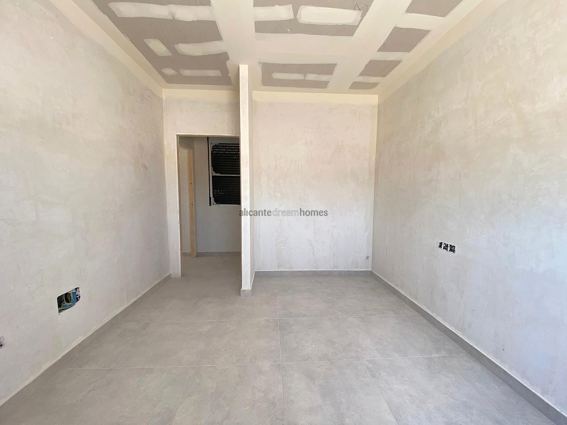 Resale - 3 Bedroom 2 Bathroom Villa in Caballusa -  - Alicante