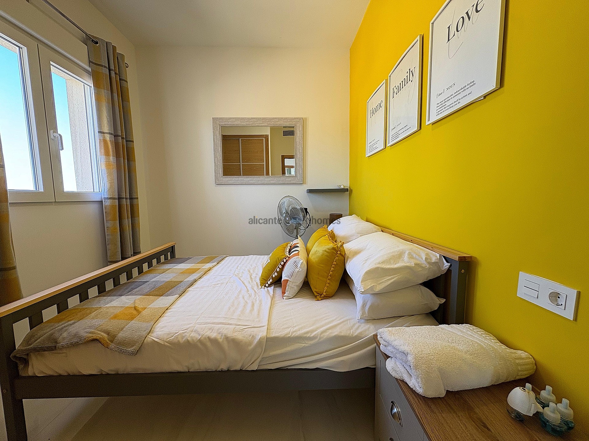 Resale - 4 Bedroom 3 Bathroom Villa in Pinoso -  - Alicante