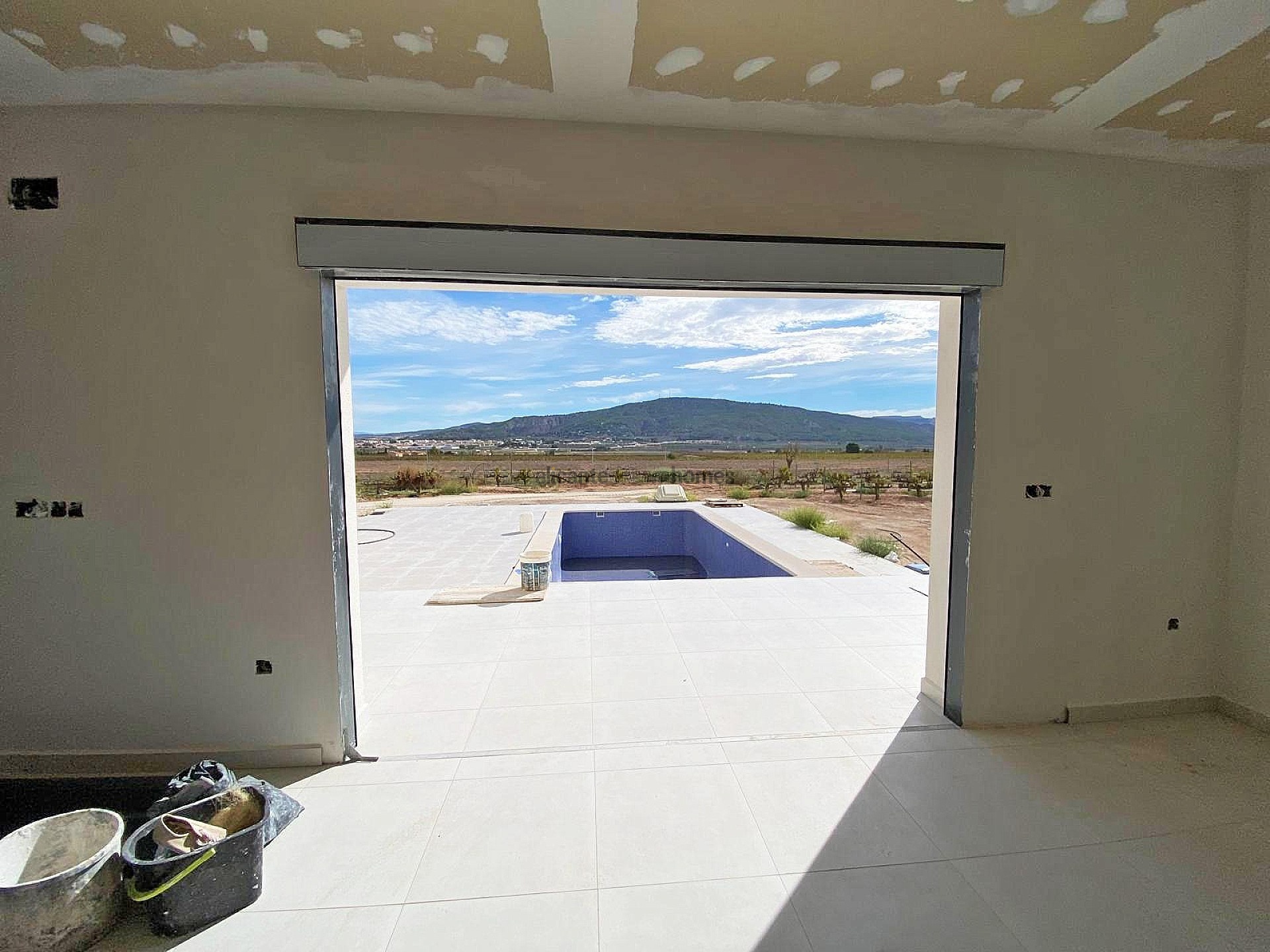 Resale - 3 Bedroom 2 Bathroom Villa in Pinoso - , Pinoso, Alicante, Spain - Alicante