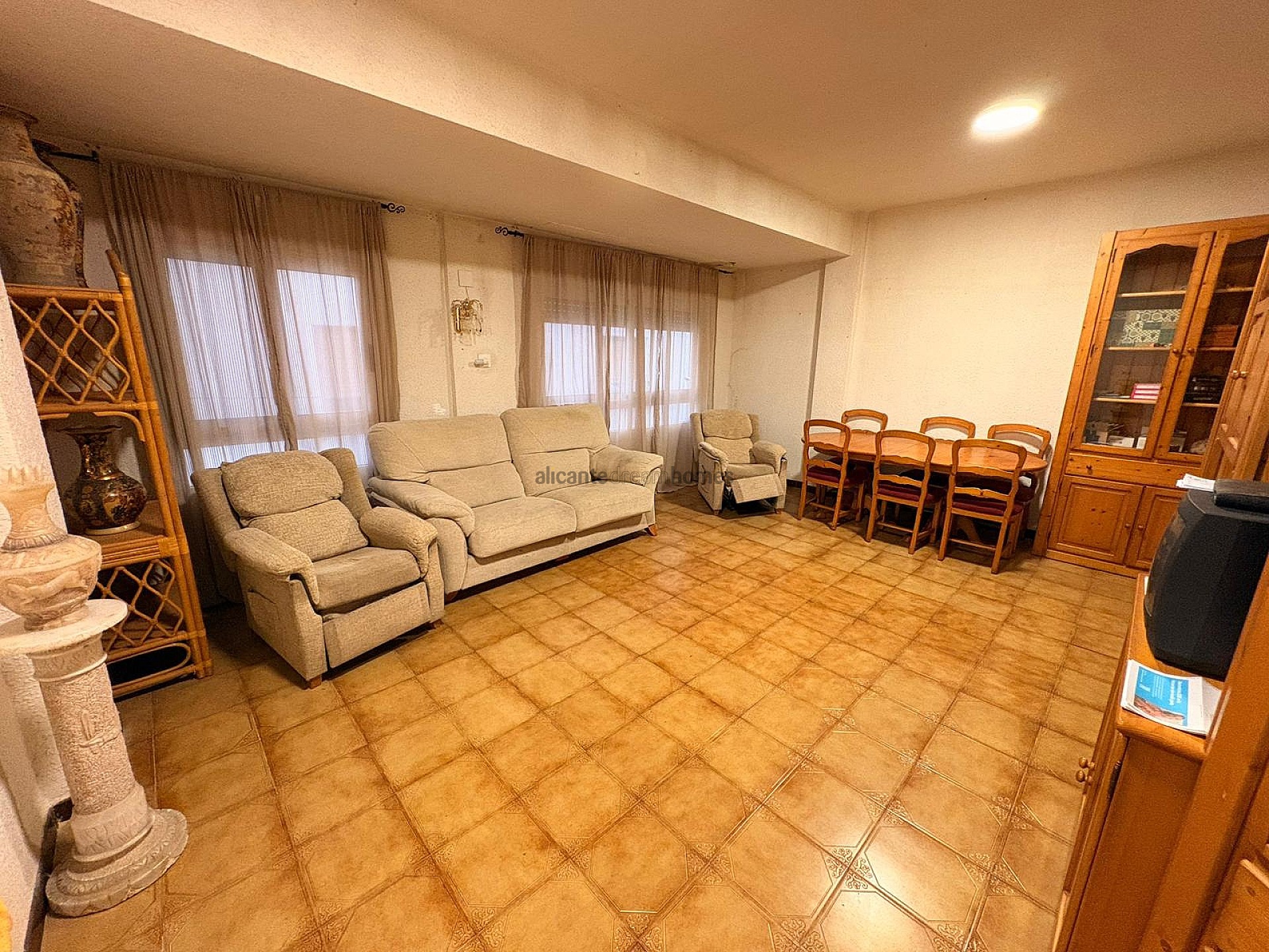 Resale - 3 Bedroom 2 Bathroom Apartment in Onil -  - Alicante