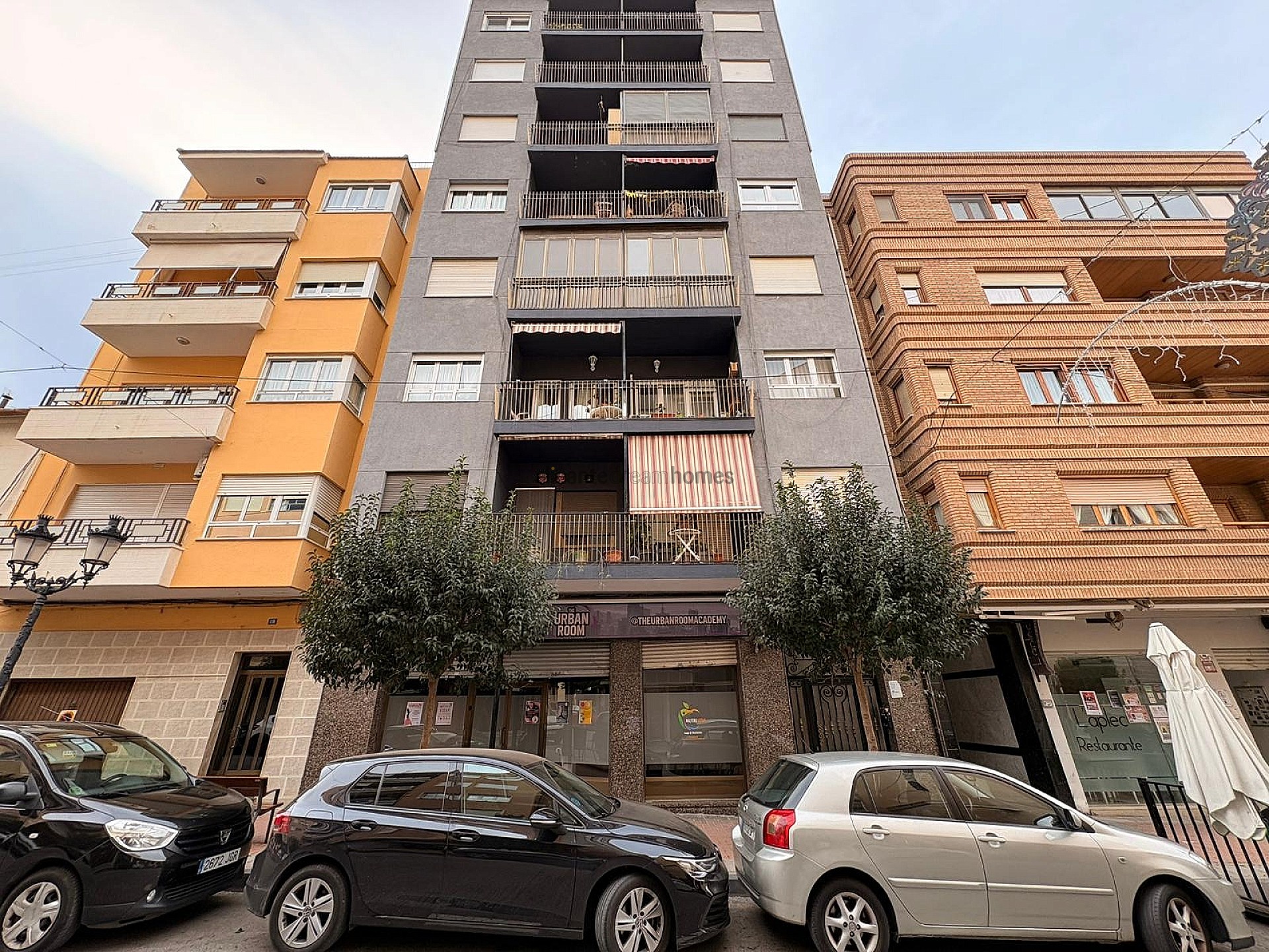 Resale - 3 Bedroom 2 Bathroom Apartment in Onil -  - Alicante
