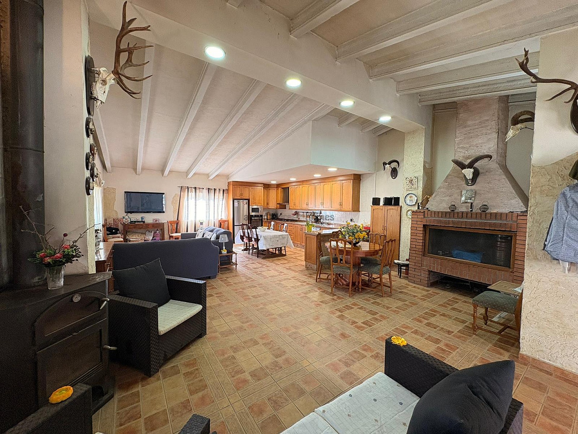 Resale - 4 Bedroom 2 Bathroom Villa in Monóvar -  - Alicante
