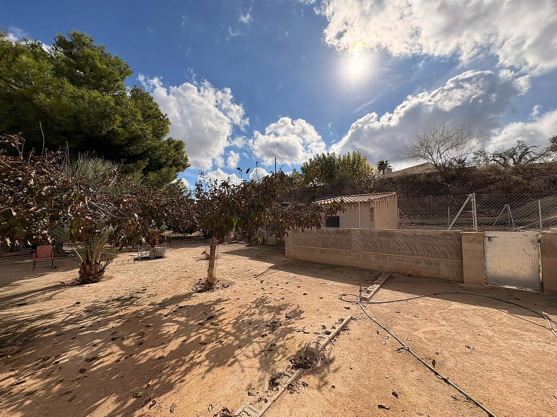 Resale - 4 Bedroom 2 Bathroom Villa in Monóvar -  - Alicante