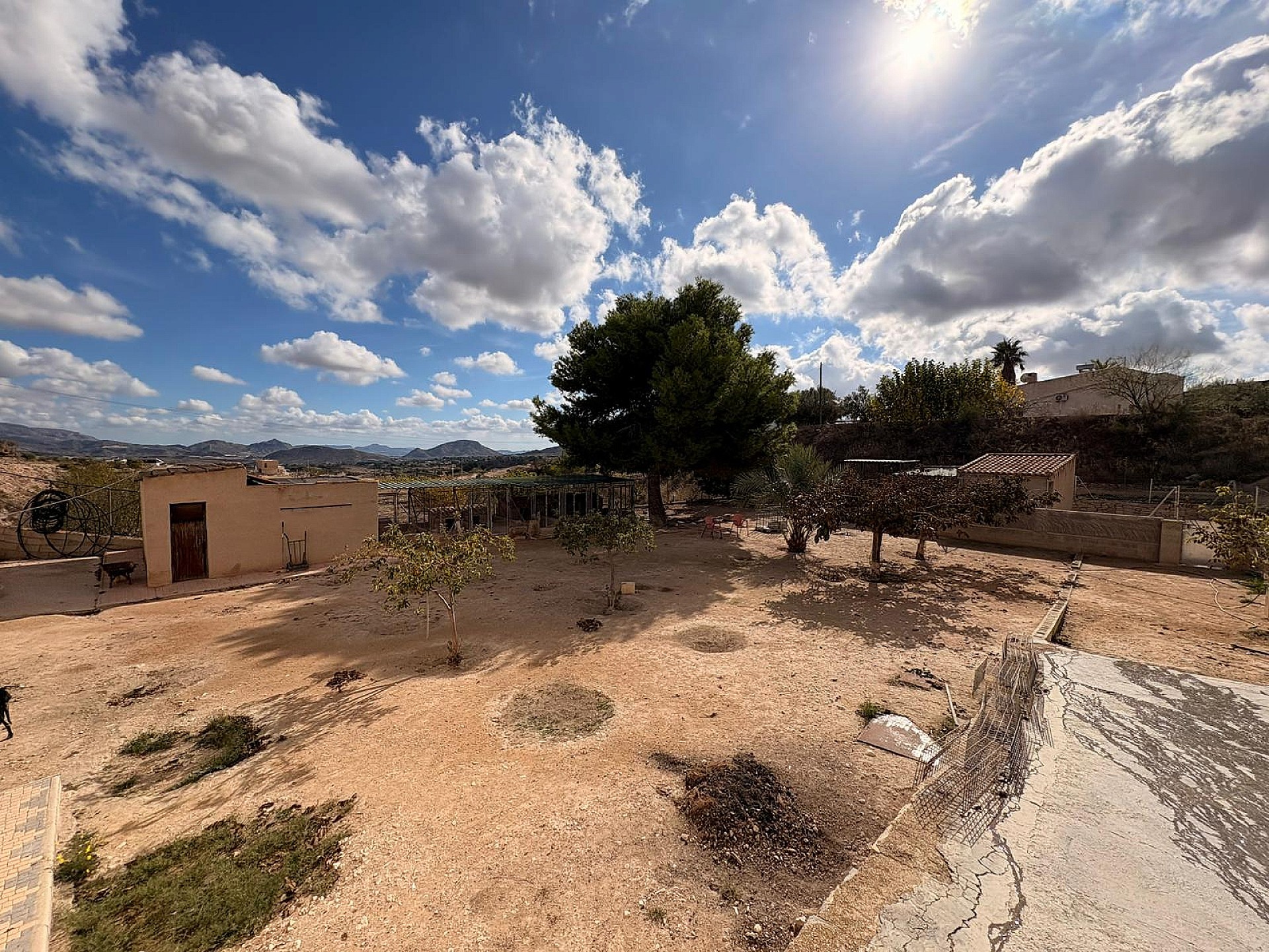 Resale - 4 Bedroom 2 Bathroom Villa in Monóvar -  - Alicante