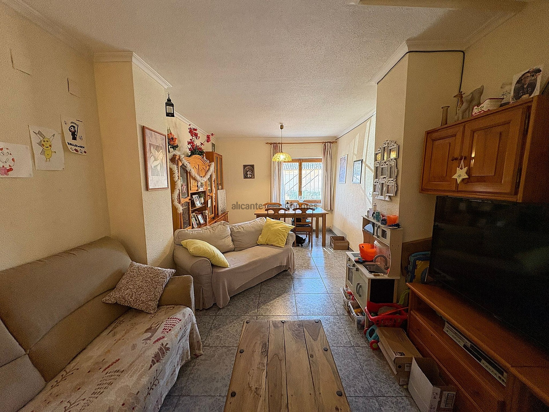 Resale - 6 Bedroom 3 Bathroom Village house in Monóvar -  - Alicante
