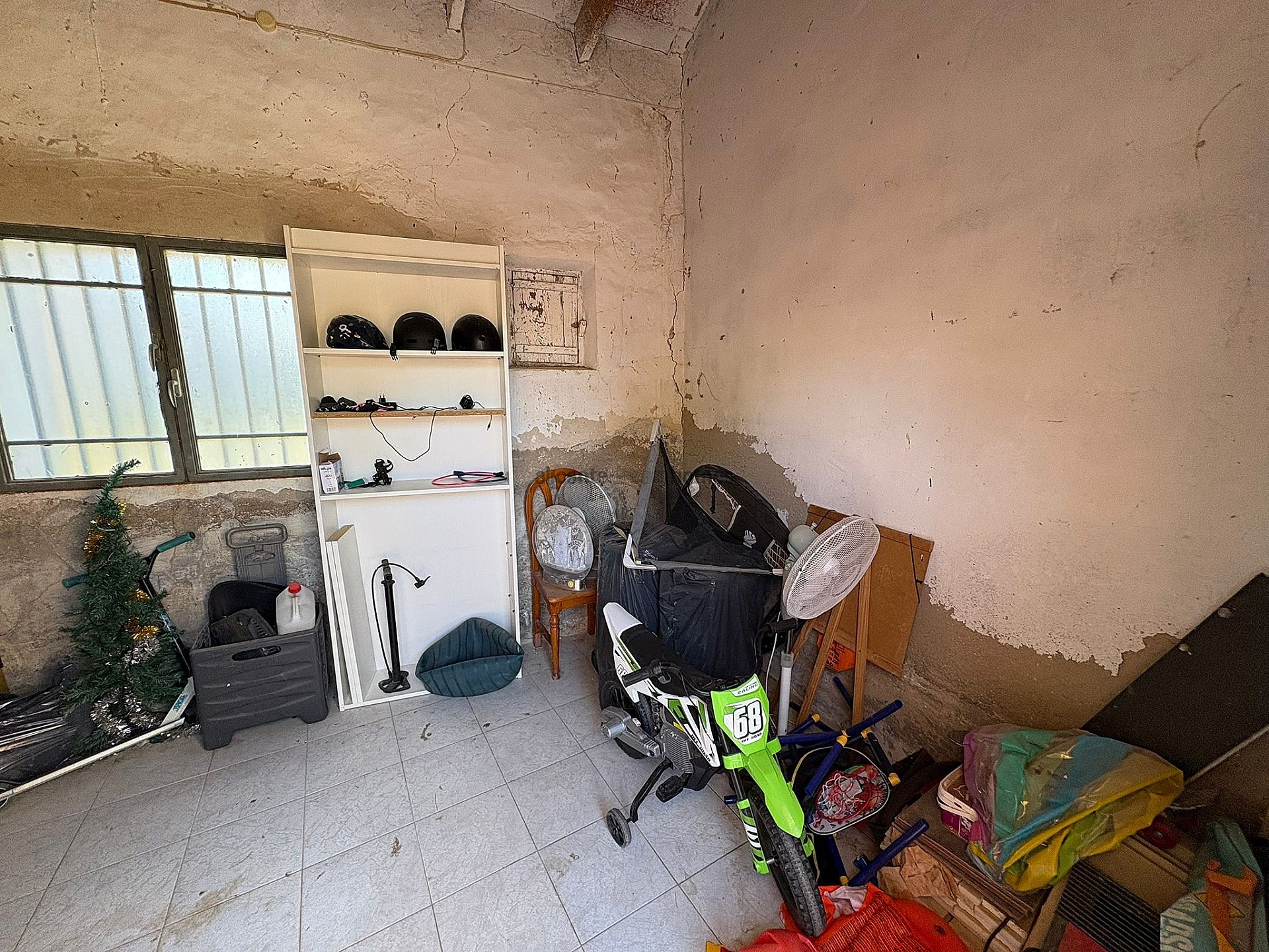 Resale - 6 Bedroom 3 Bathroom Village house in Monóvar -  - Alicante