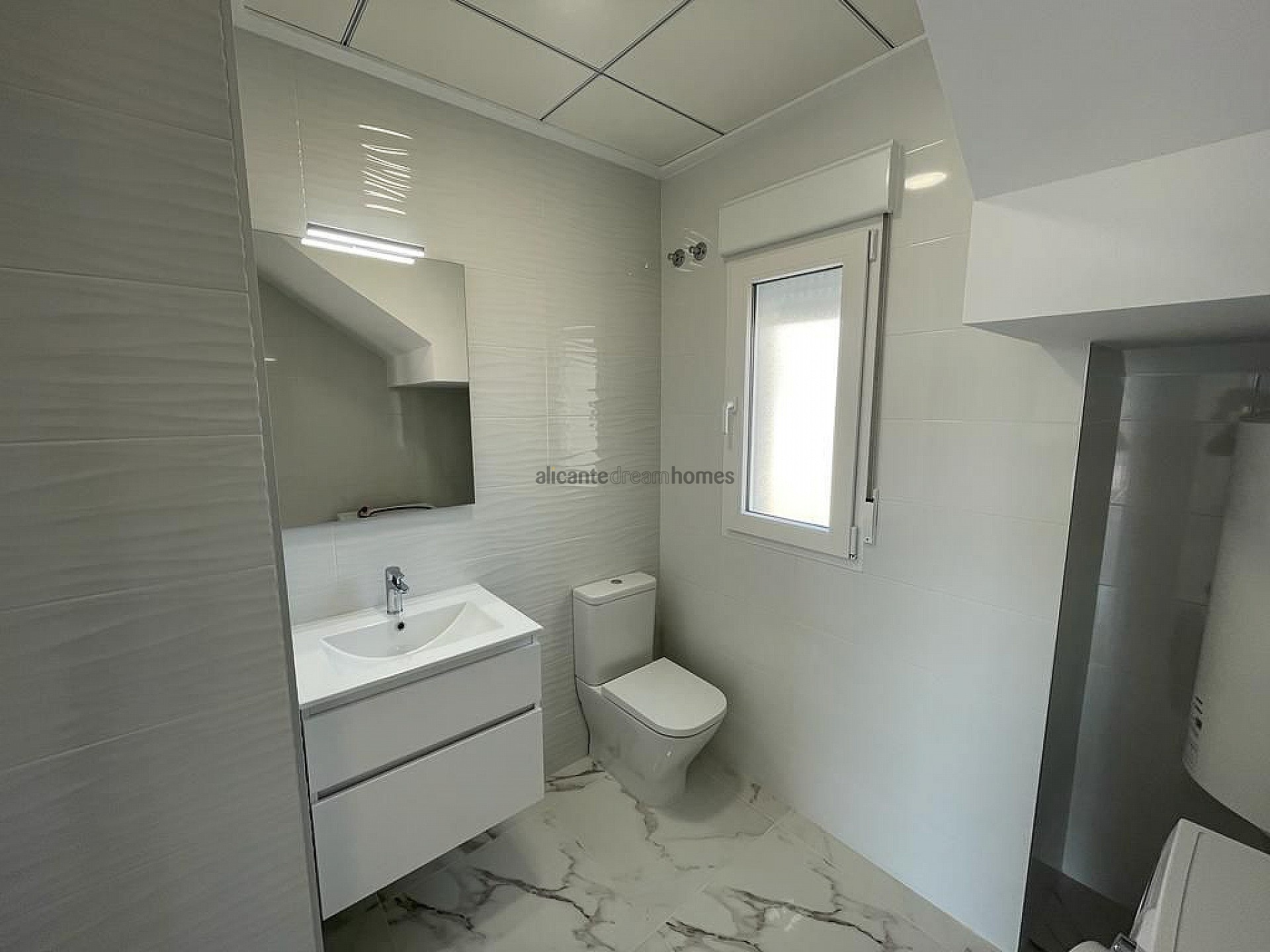 Resale - 4 Bedroom 3 Bathroom Villa in Pinoso - , Pinoso, Alicante, Spain - Alicante