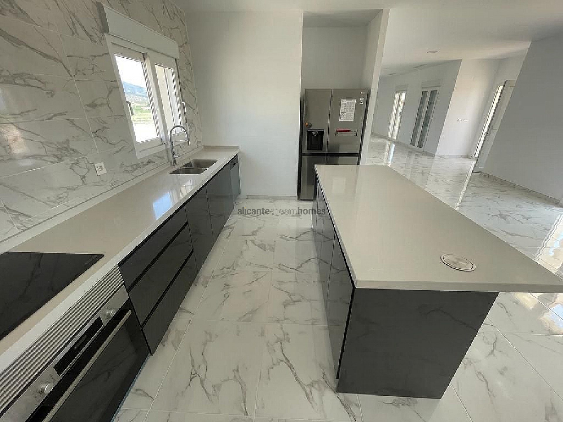 Resale - 4 Bedroom 3 Bathroom Villa in Pinoso - , Pinoso, Alicante, Spain - Alicante