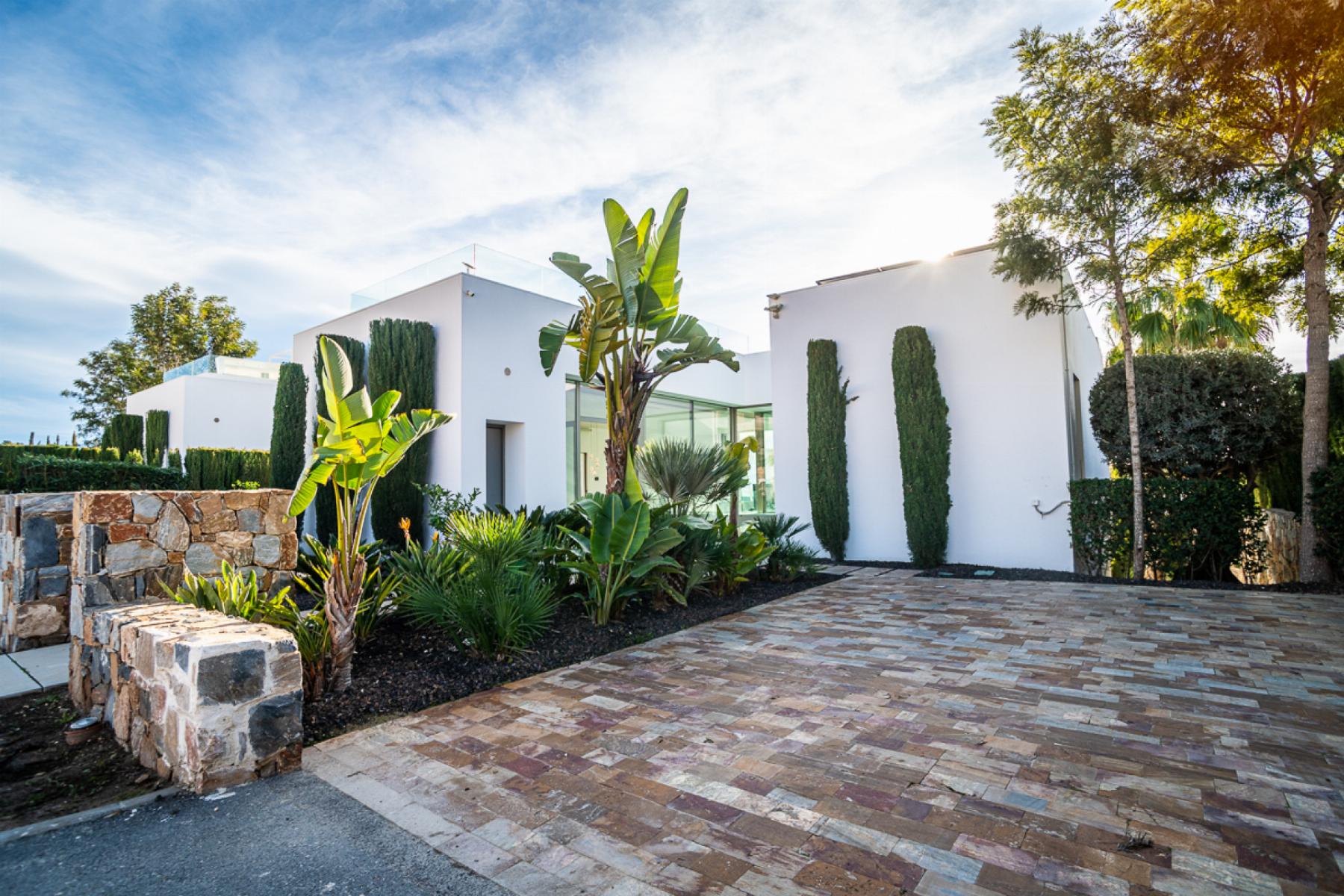 Resale - 3 Bedroom 2 Bathroom Villa in Orihuela Costa - Orihuela Costa - Alicante