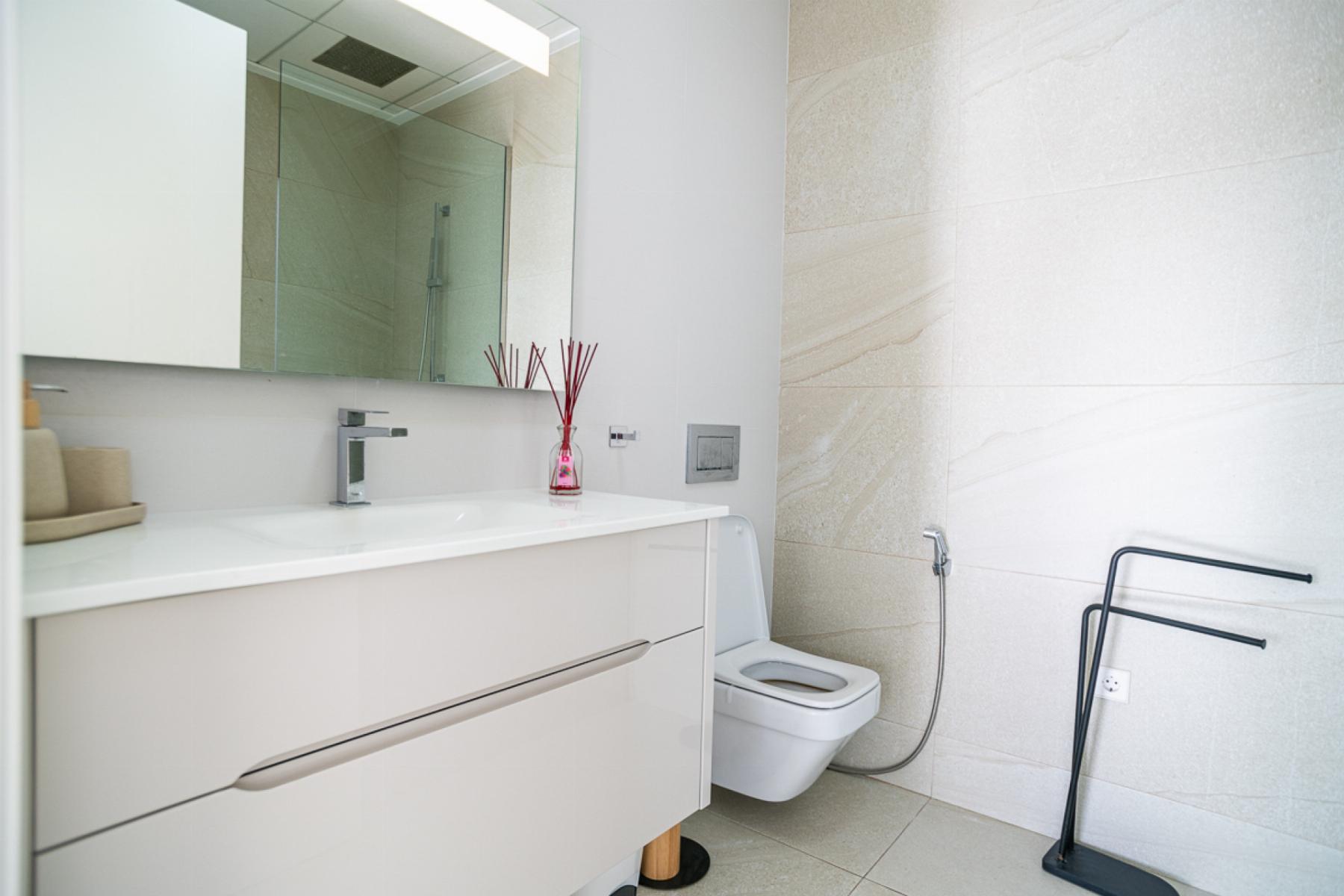 Resale - 3 Bedroom 2 Bathroom Villa in Orihuela Costa - Orihuela Costa - Alicante