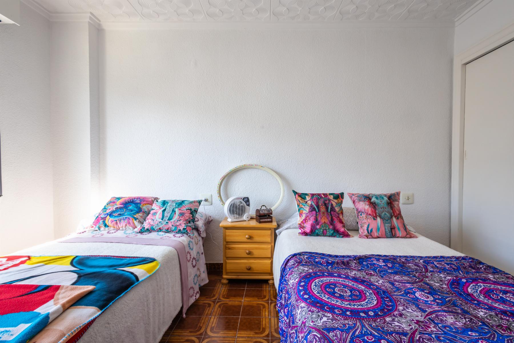 Resale - 2 Bedroom 1 Bathroom Apartamento in Torrevieja - Playa del Acequión - Alicante