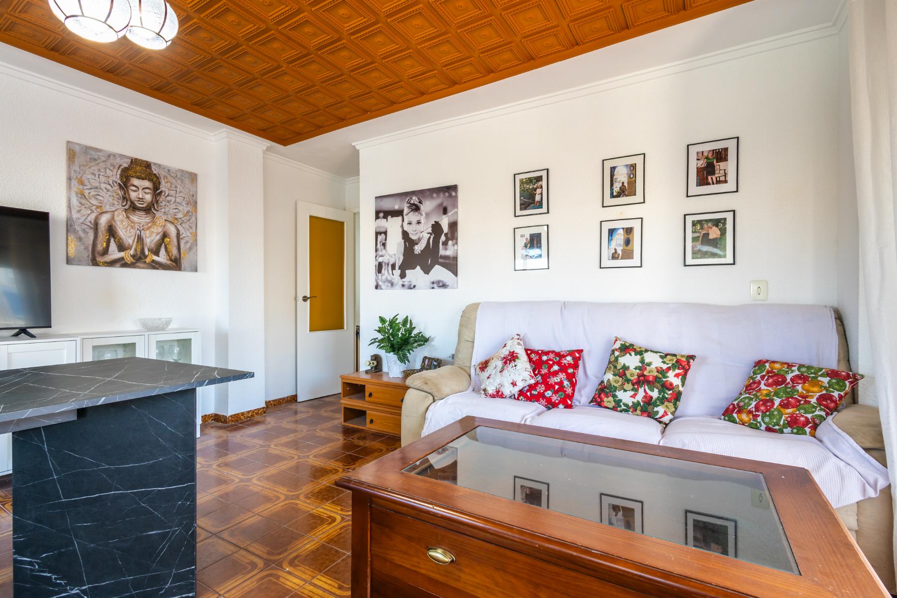 Resale - 2 Bedroom 1 Bathroom Apartamento in Torrevieja - Playa del Acequión - Alicante