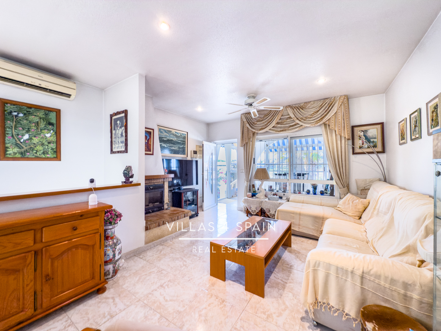 Resale - Copy: 4 Bedroom 3 Bathroom Villa In ciudad quesada La Marquesa Golf Course - av. del recorral  - Alicante