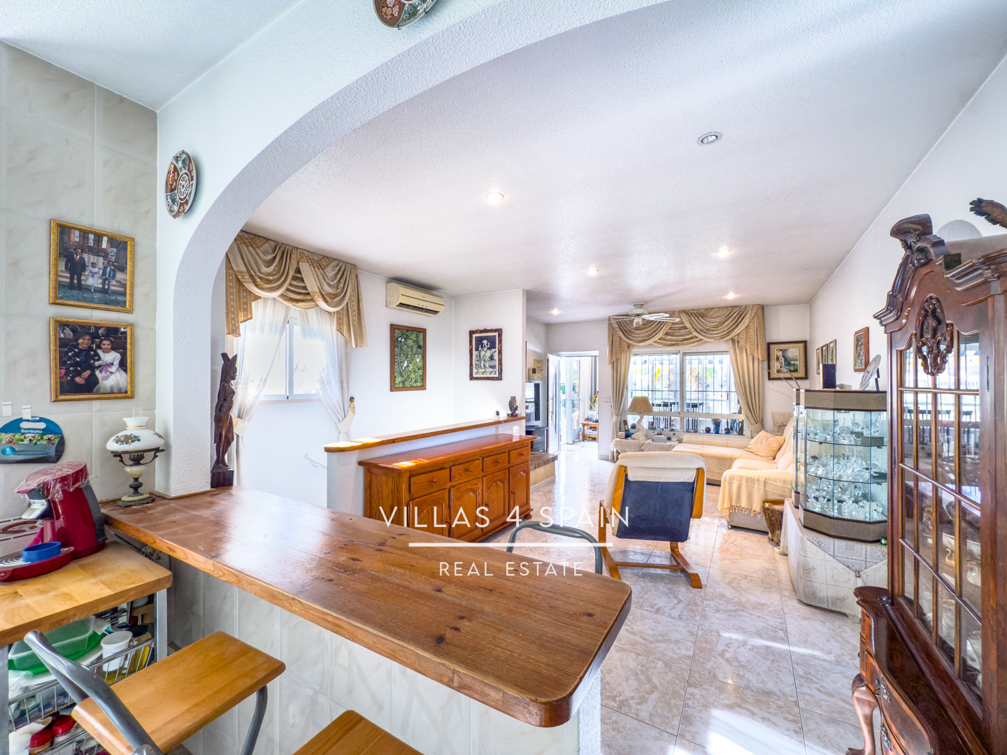 Resale - Copy: 4 Bedroom 3 Bathroom Villa In ciudad quesada La Marquesa Golf Course - av. del recorral  - Alicante