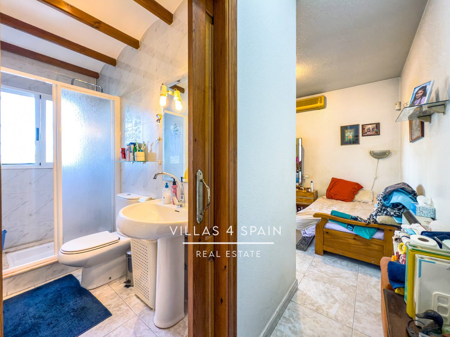 Resale - Copy: 4 Bedroom 3 Bathroom Villa In ciudad quesada La Marquesa Golf Course - av. del recorral  - Alicante