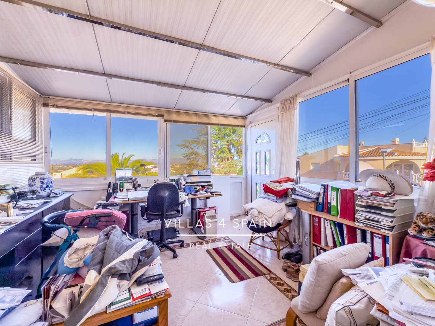 Resale - Copy: 4 Bedroom 3 Bathroom Villa In ciudad quesada La Marquesa Golf Course - av. del recorral  - Alicante