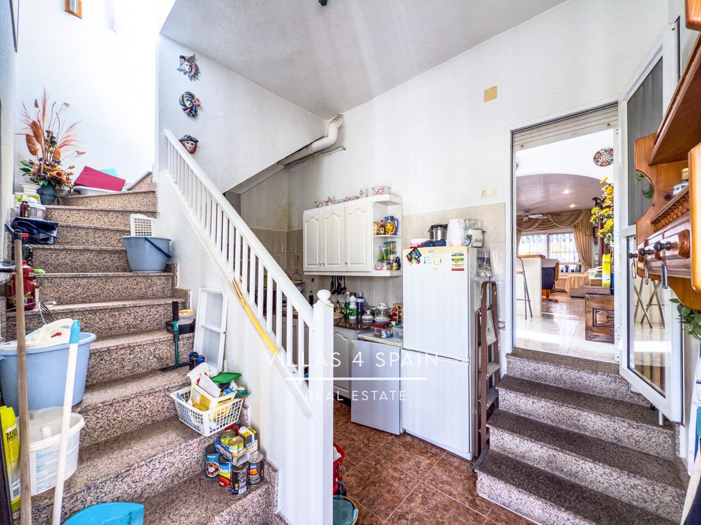 Resale - Copy: 4 Bedroom 3 Bathroom Villa In ciudad quesada La Marquesa Golf Course - av. del recorral  - Alicante