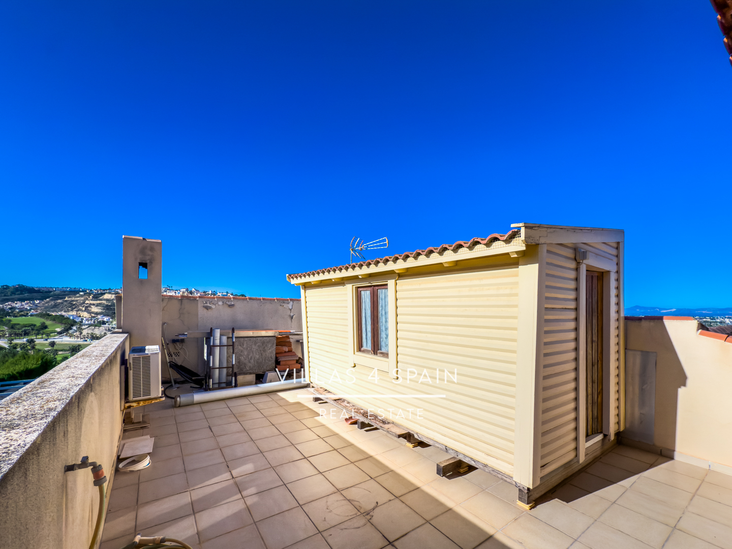 Resale - Copy: 4 Bedroom 3 Bathroom Villa In ciudad quesada La Marquesa Golf Course - av. del recorral  - Alicante