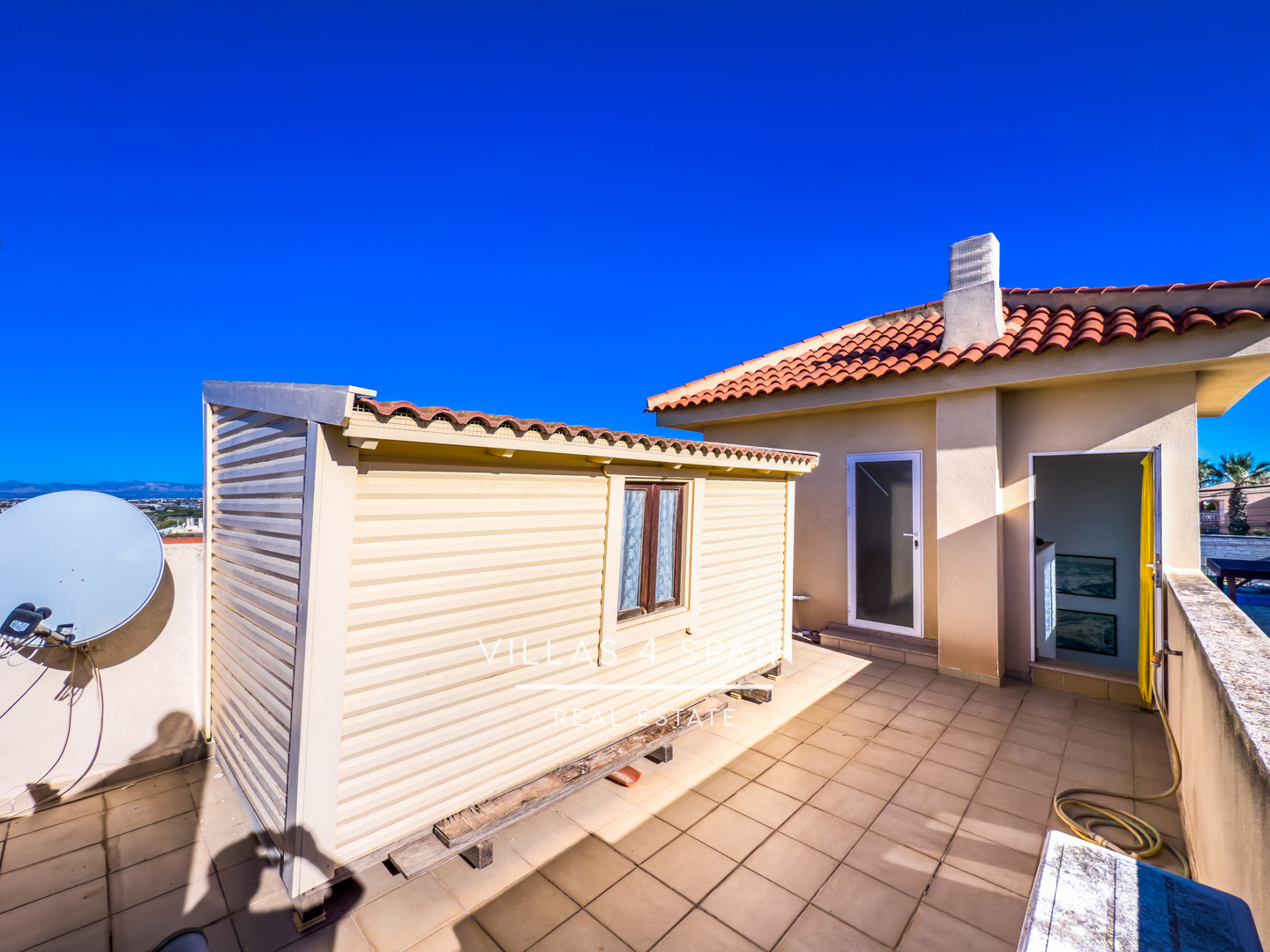 Resale - Copy: 4 Bedroom 3 Bathroom Villa In ciudad quesada La Marquesa Golf Course - av. del recorral  - Alicante