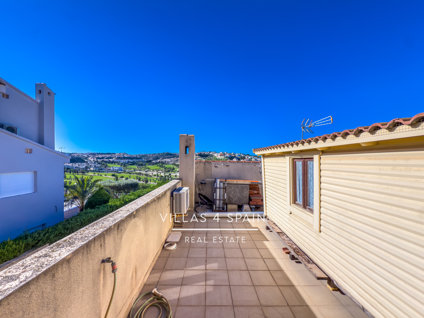 Resale - Copy: 4 Bedroom 3 Bathroom Villa In ciudad quesada La Marquesa Golf Course - av. del recorral  - Alicante