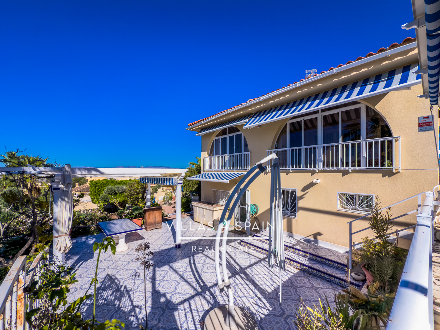 Resale - Copy: 4 Bedroom 3 Bathroom Villa In ciudad quesada La Marquesa Golf Course - av. del recorral  - Alicante