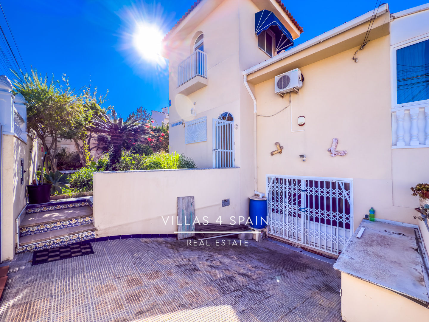 Resale - Copy: 4 Bedroom 3 Bathroom Villa In ciudad quesada La Marquesa Golf Course - av. del recorral  - Alicante