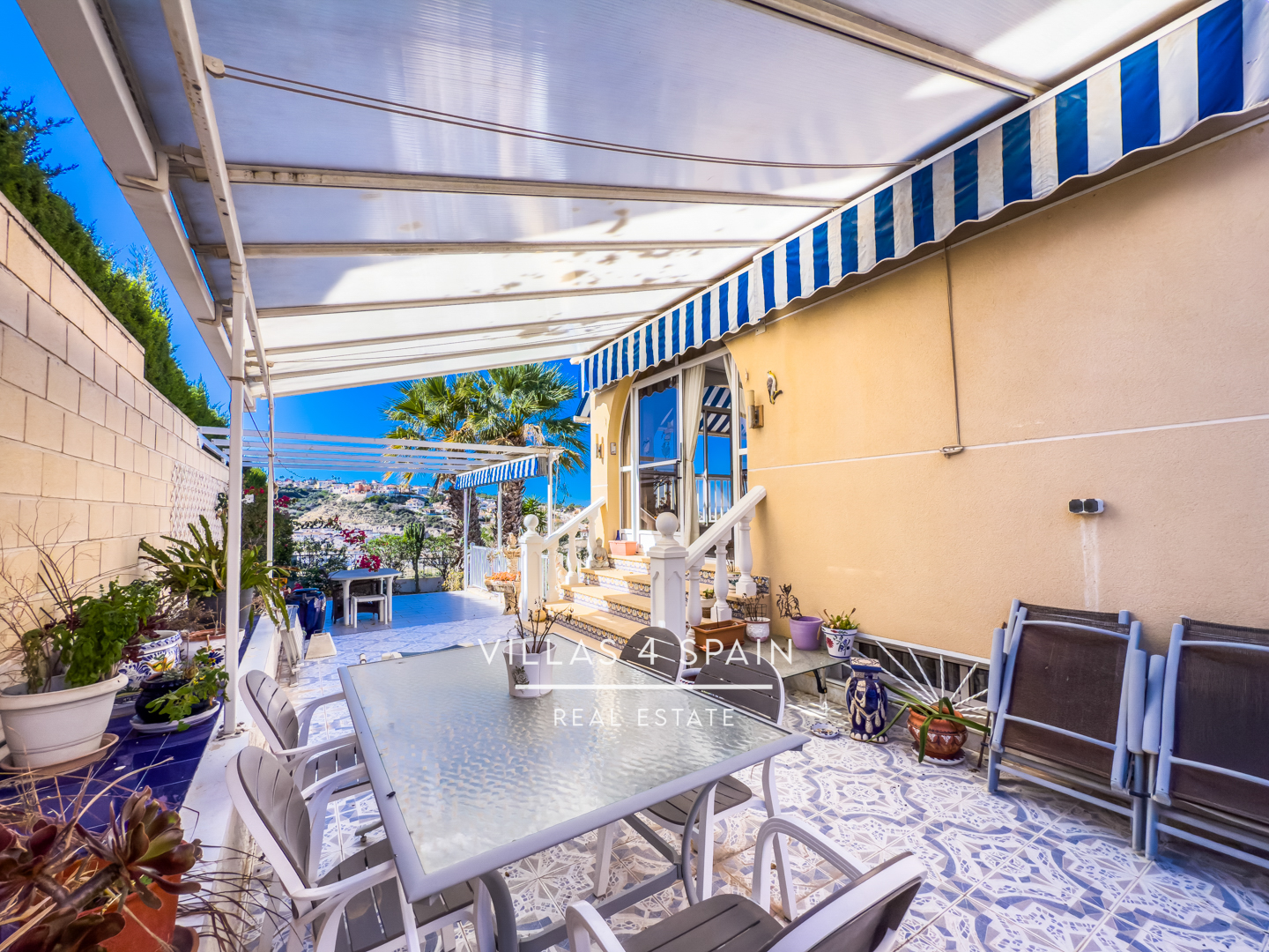 Resale - Copy: 4 Bedroom 3 Bathroom Villa In ciudad quesada La Marquesa Golf Course - av. del recorral  - Alicante