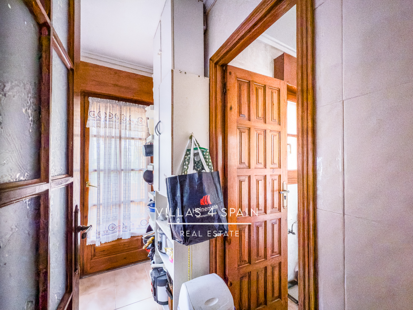 Resale - Copy: 2 Bed 2 Bath townhouse  with a front garden and Lake View in Ciudad Quesada Lo Pepin - avenida de españa - Alicante