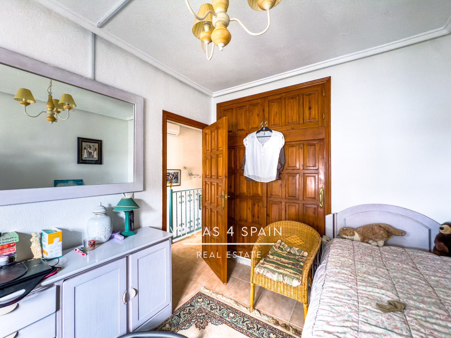 Resale - Copy: 2 Bed 2 Bath townhouse  with a front garden and Lake View in Ciudad Quesada Lo Pepin - avenida de españa - Alicante