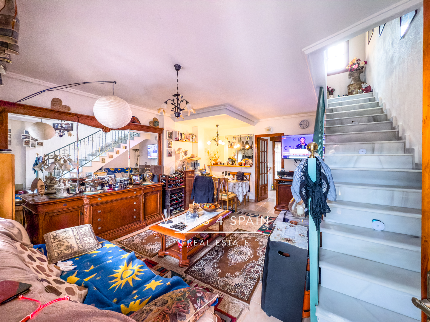 Resale - Copy: 2 Bed 2 Bath townhouse  with a front garden and Lake View in Ciudad Quesada Lo Pepin - avenida de españa - Alicante