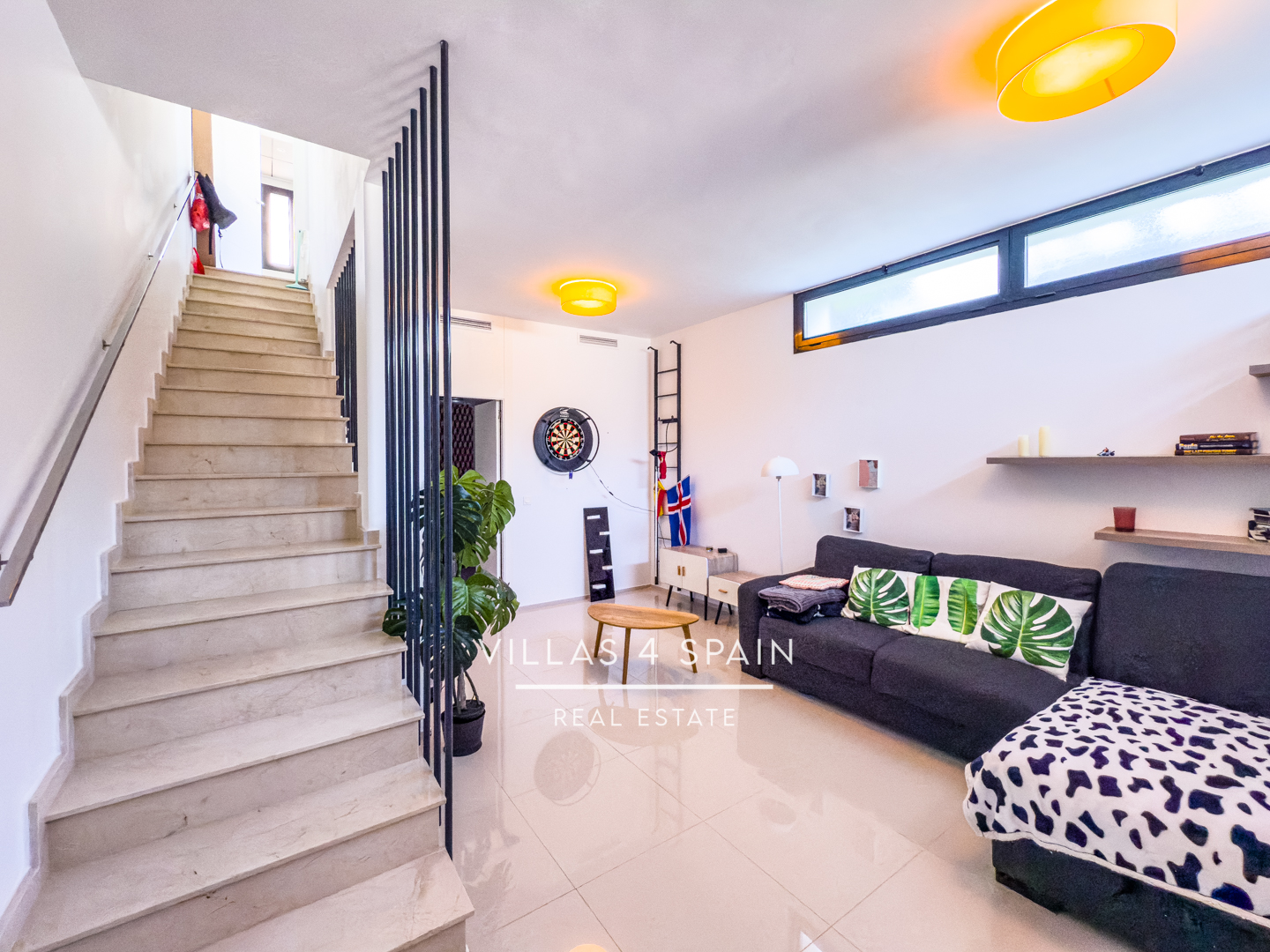 Resale - Copy: 3 Bedroom 3 Bathroom Corner Plot with Community Pool in Ciudad Quesada - Av. del Salvador - Alicante