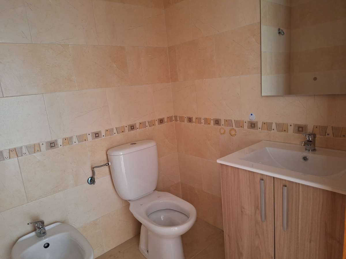 Resale - 3 Bedroom 2 Bathroom Apartment in Villamartín -  - Alicante