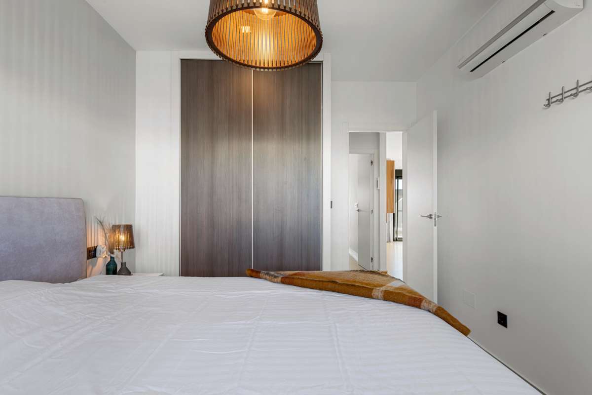 Resale - 2 Bedroom 2 Bathroom Apartment in El Raso -  - Alicante