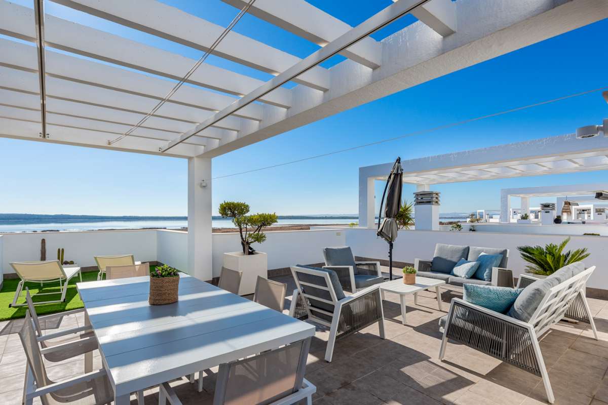 Resale - 2 Bedroom 2 Bathroom Apartment in El Raso -  - Alicante