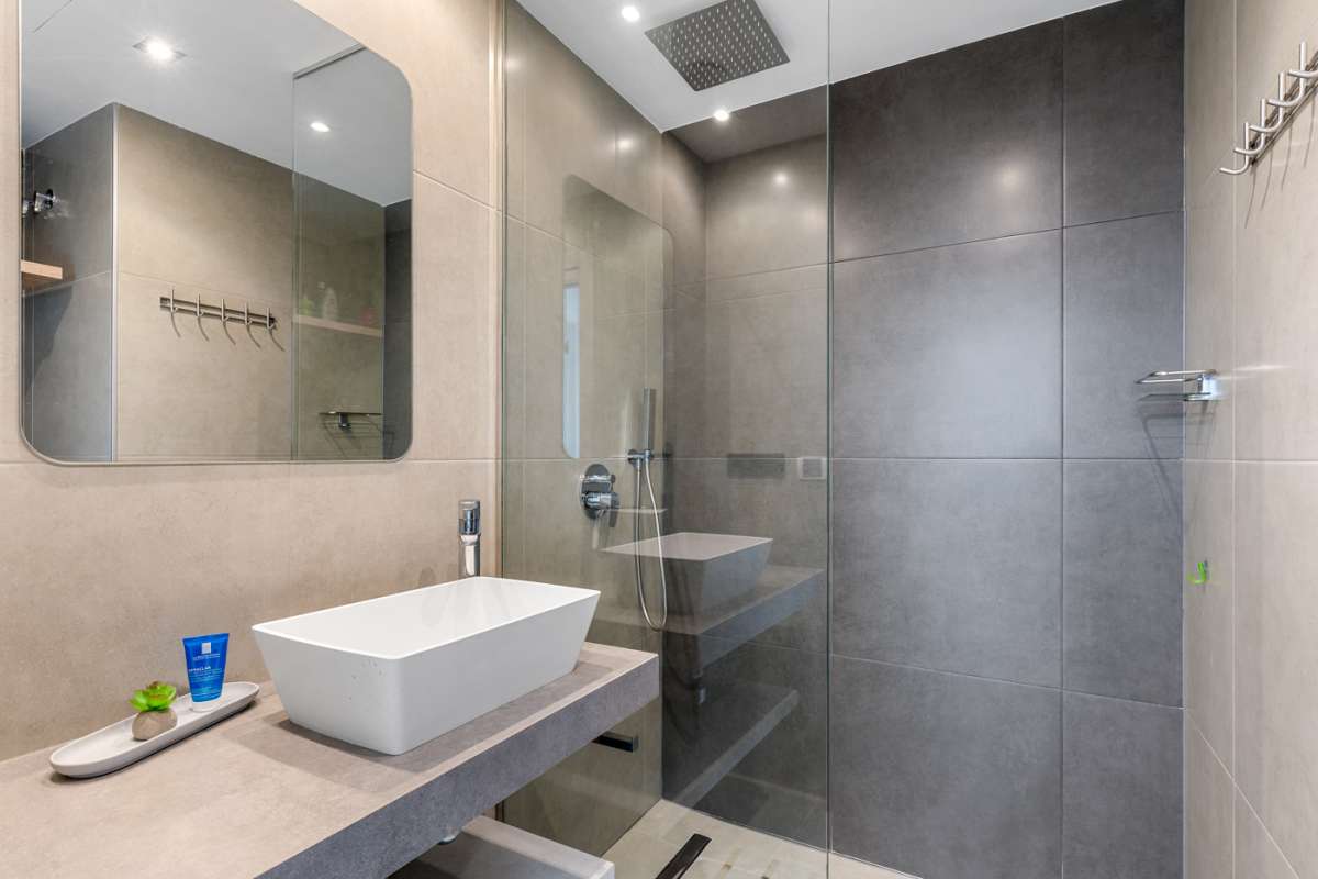 Resale - 2 Bedroom 2 Bathroom Apartment in El Raso -  - Alicante