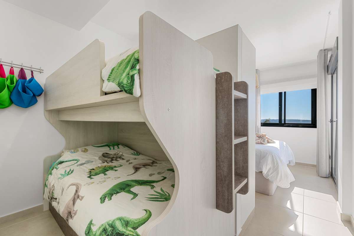 Resale - 2 Bedroom 2 Bathroom Apartment in El Raso -  - Alicante