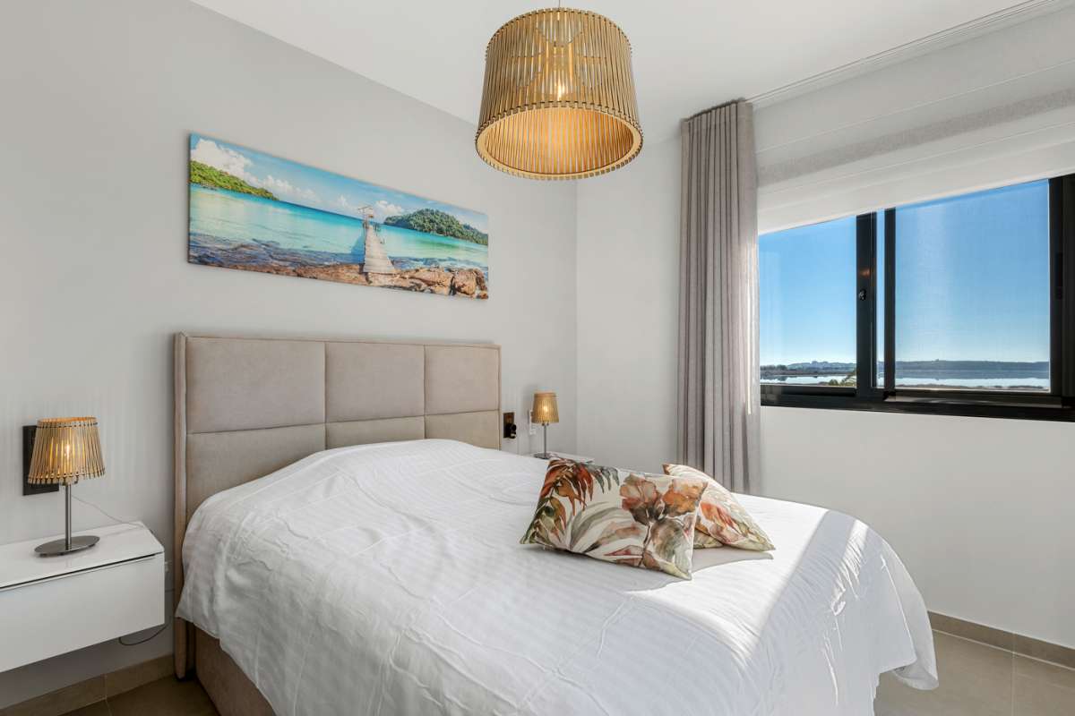 Resale - 2 Bedroom 2 Bathroom Apartment in El Raso -  - Alicante