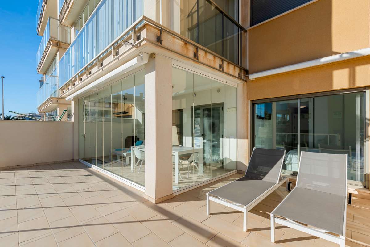 Resale - 2 Bedroom 2 Bathroom Apartment in Villamartín -  - Alicante