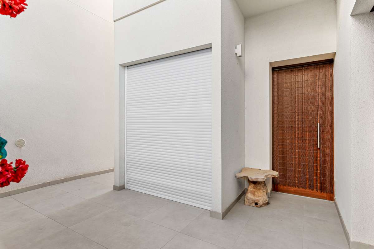 Resale - 3 Bedroom 2 Bathroom Villa in Benijófar -  - Alicante