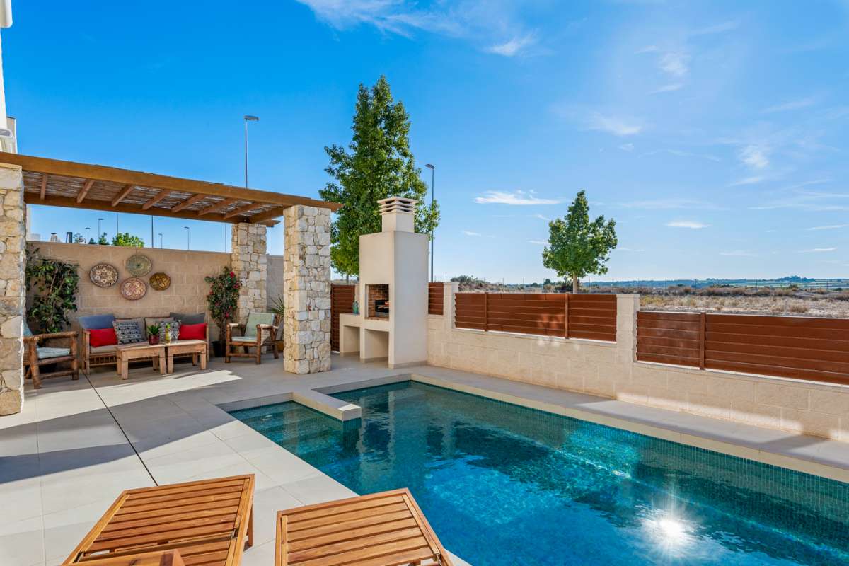 Resale - 3 Bedroom 2 Bathroom Villa in Benijófar -  - Alicante