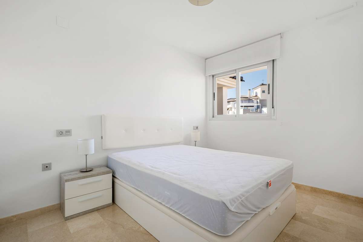 Resale - 3 Bedroom 2 Bathroom Apartment in Villamartín -  - Alicante