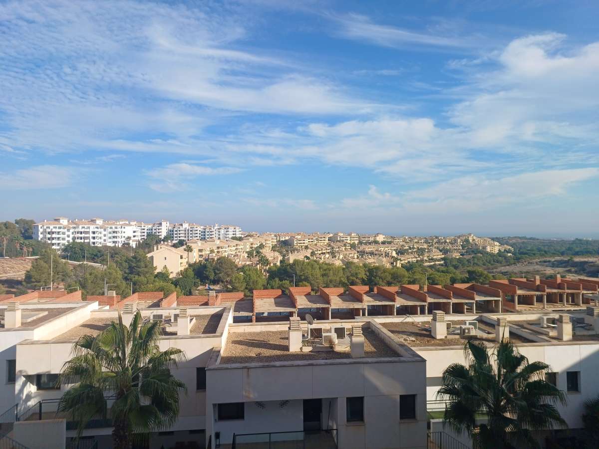 Resale - 2 Bedroom 2 Bathroom Apartment in Dehesa de Campoamor -  - Alicante