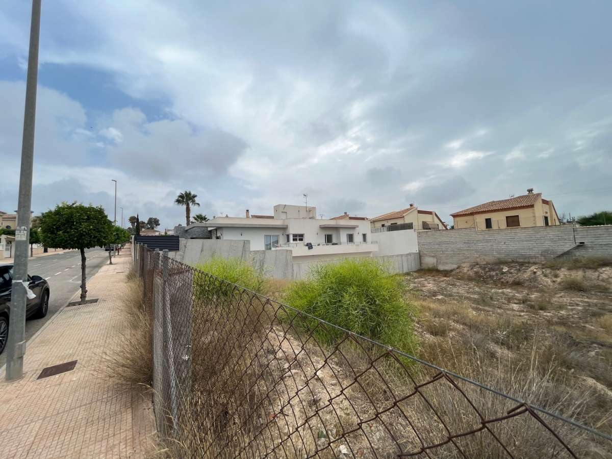 Resale - Plot in San Fulgencio -  - Alicante