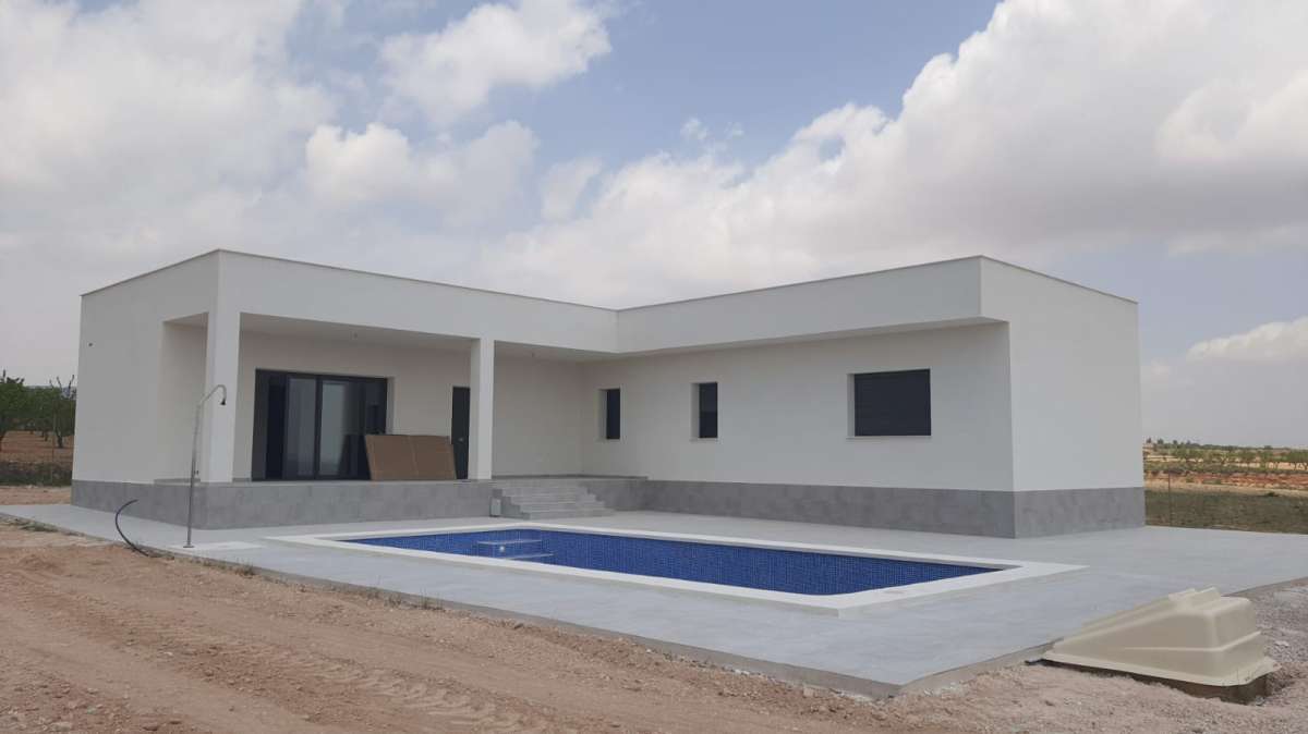 Resale - 3 Bedroom 2 Bathroom Villa in Pinoso -  - Alicante