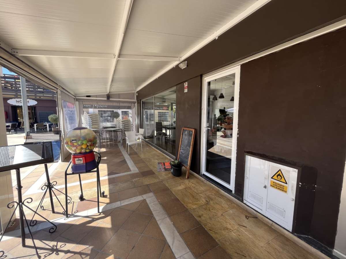 Resale - Commercial in Dehesa de Campoamor -  - Alicante