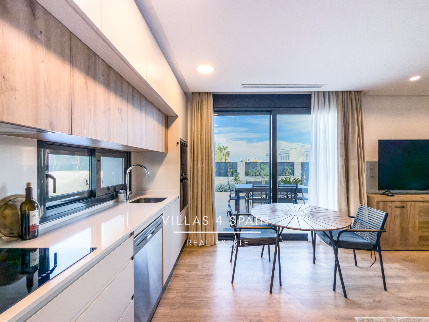 Resale - 4/5 bed 3 bath modern villa in Ciudad Quesada - c numero 8 - Alicante