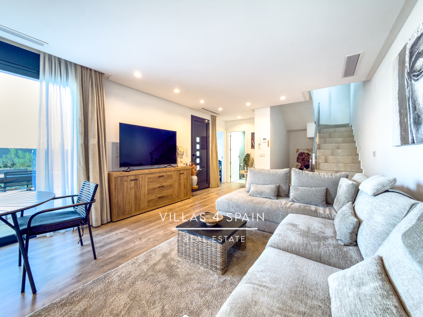 Resale - 4/5 bed 3 bath modern villa in Ciudad Quesada - c numero 8 - Alicante